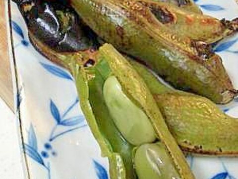 そのまま焼くだけで「しっとりそらまめ」に変身!